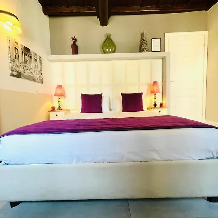Town House Spagna- Luxury With Jacuzzi Bath בית הארחה 4*