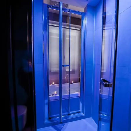 בית הארחה Town House Spagna- Luxury With Jacuzzi Bath רומא