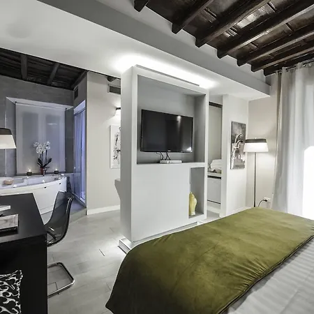 Town House Spagna- Luxury With Jacuzzi Bath 4*