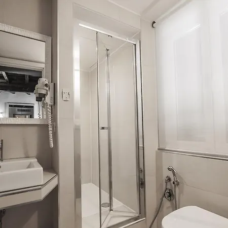 Konukevi Town House Spagna- Luxury With Jacuzzi Bath